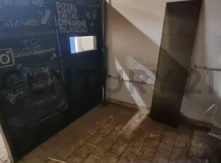Venta Local en Villa Urquiza Permuta Financia - 3