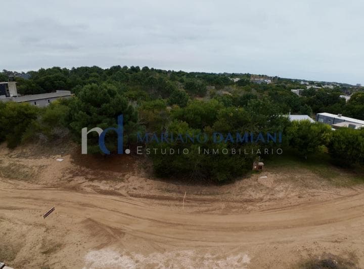 Venta de Lote en Costa Esmeralda Barrio Senderos III - 3