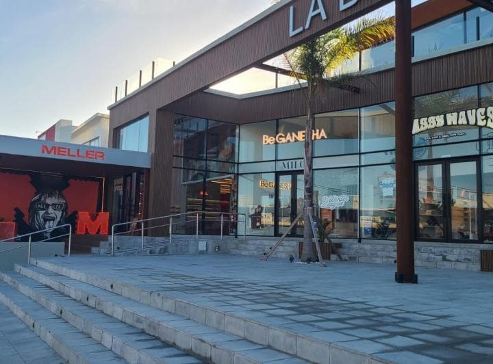 Locales en Galeria a Estrenar en Alquiler en La Barra - Tm - 4