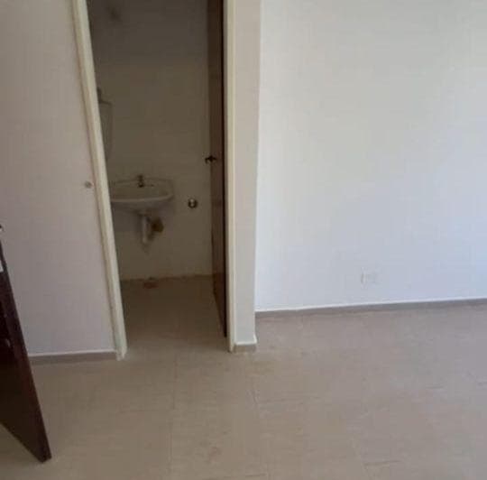 Consultorio/oficina de 24 m² en Alquiler en Ramos Mejía - 2
