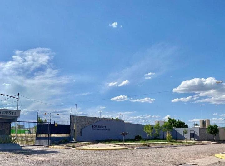 Oportunidad Dueño Vende Lote en Barrio Privado Bon Desti - 2