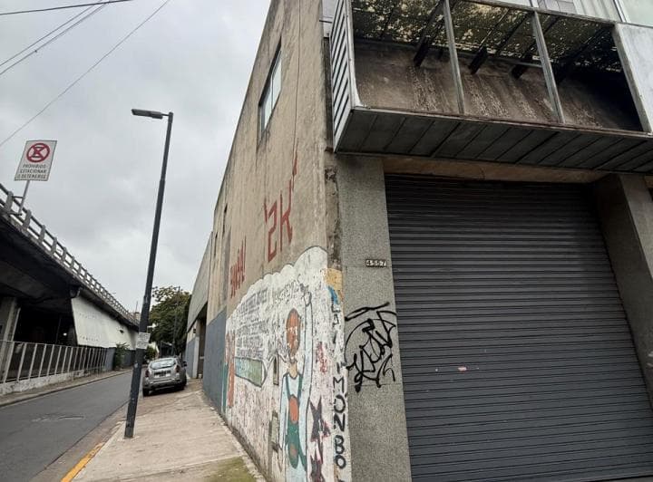 Deposito en Alquiler con Local a La Calle y Dpto. Ubicado en Villa Luro. - 3