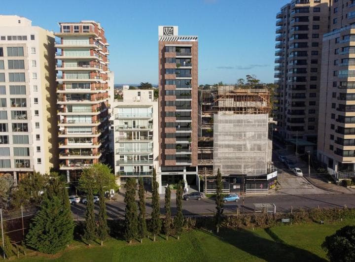 Venta - Departamento - 4 Ambientes - Vista Al Mar - en Pozo - Zona Playa Grande - 3