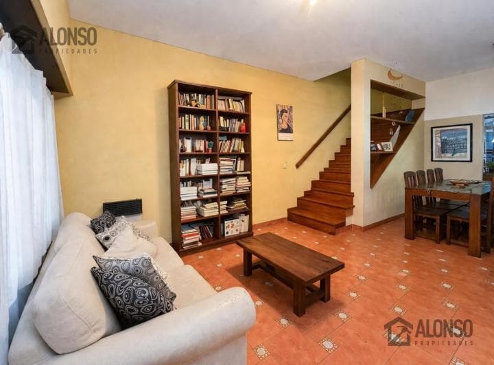 Venta - PH 4 Ambientes en Venta con 2 Cocheras - Lanús - 4