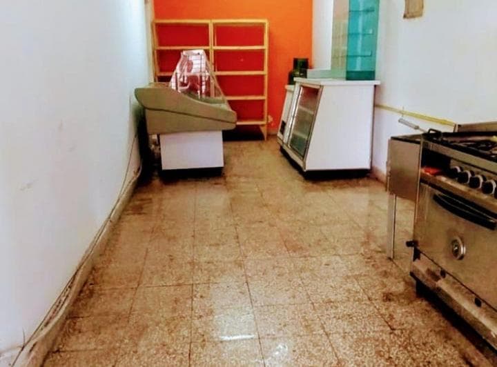 Local / Deposito Y/o Garage Italia y Av Uriburu - 3