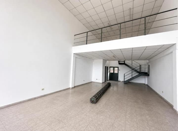 Alquiler | Vélez Sarsfield | B° Las Flores | Local 121 m&sup2; | 2 Plantas y Apto Gastronómico - 5