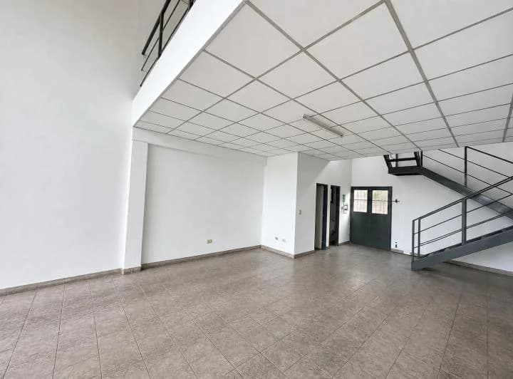 Alquiler | Vélez Sarsfield | B° Las Flores | Local 121 m&sup2; | 2 Plantas y Apto Gastronómico - 4