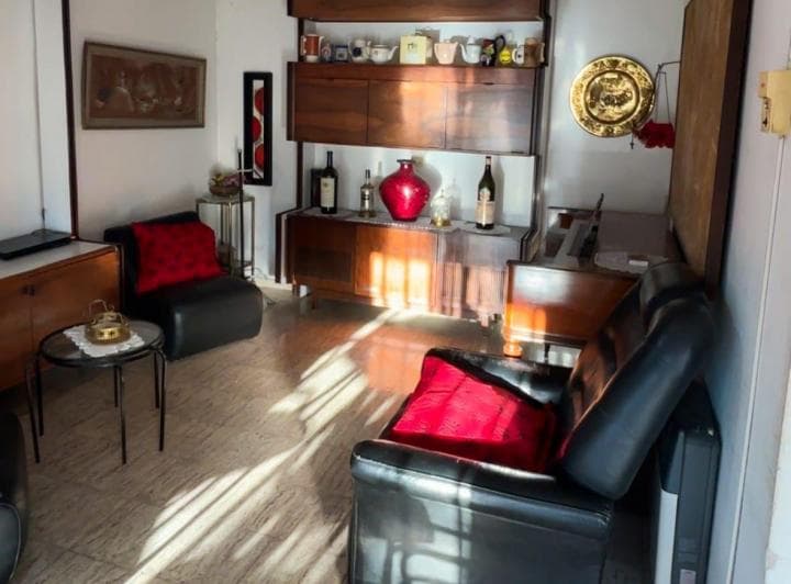 Casa en Venta Dos Dorm. en Excelente Ubicación - 3