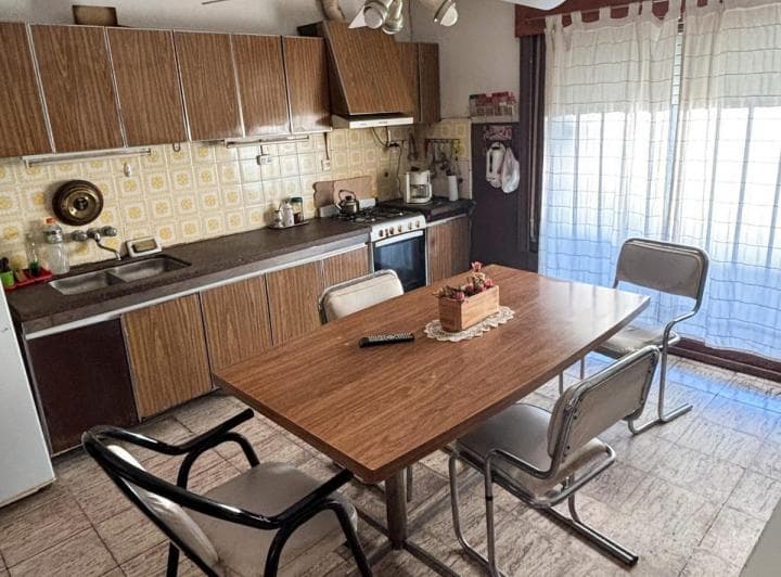Casa en Venta Dos Dorm. en Excelente Ubicación - 4