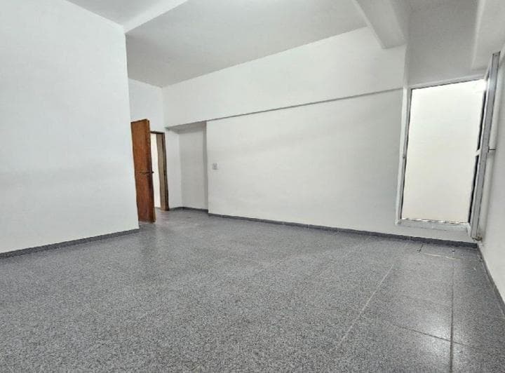A m. de Plaza Islas Malvinas. Apto Profesional, Estudio - 3