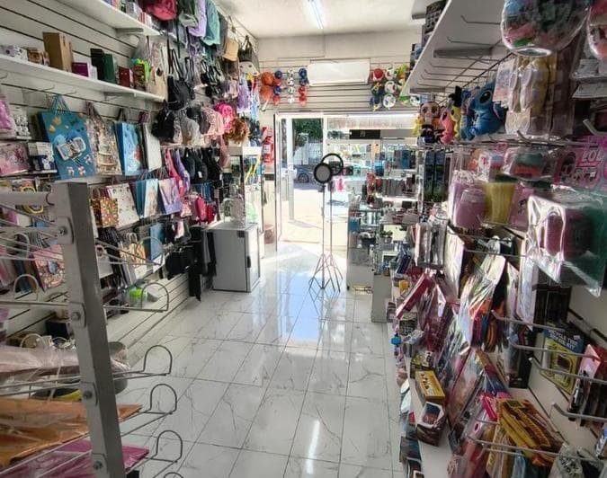 Local Comercial Sin Expensas con Renta 7% - 4