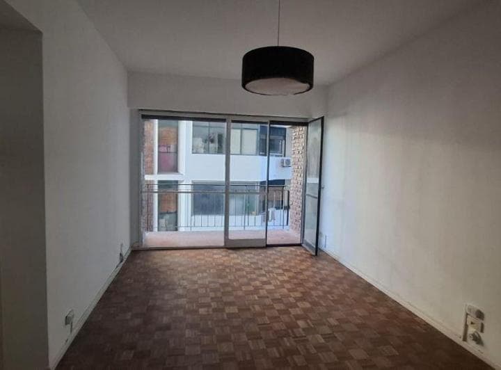 Mirá Cómo Te Quedaría! Oportunidad Para Modernizar en El Corazón de Martinez. - 2