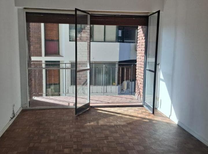Mirá Cómo Te Quedaría! Oportunidad Para Modernizar en El Corazón de Martinez. - 3