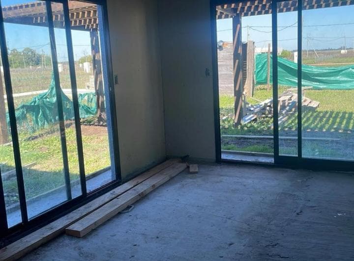 Excelente Casa en Venta en General Rodriguez - 4