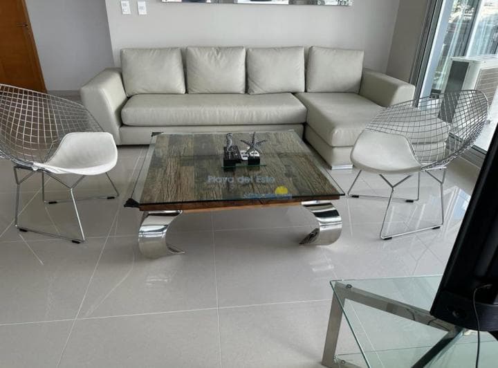 Apartamento en Venta de 3 Dorm. en Punta del Este, Edificio Sunrise, Playa Mansa - 5