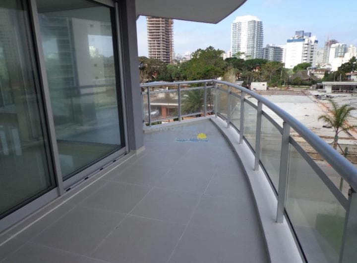 Apartamento en Venta de 3 Dorm. en Punta del Este, Edificio Sunrise, Playa Mansa - 3