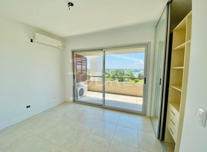 Muy Lindo Duplex en Venta con Vista Al Lago Central de Nordelta! 3 Ambientes! - 4