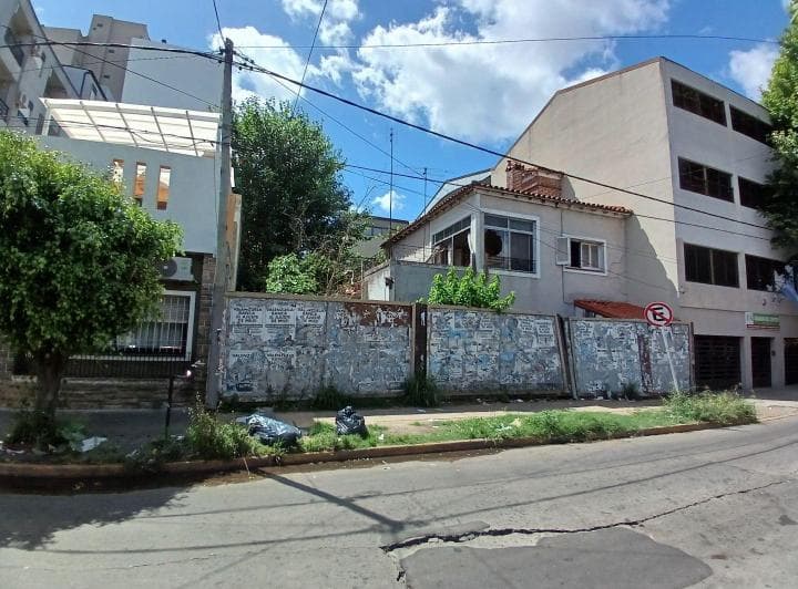Lote. | Ferreyra Andres - (3f) 2726 - 2