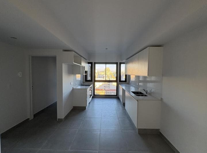 Departamento de 4 Ambientes en Almagro con Terraza - 2