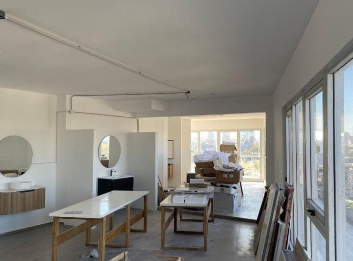 Venta - Gran Oficina Comercial Planta Abierta Duplex con Balcon Terraza. Villa Crespo - 3