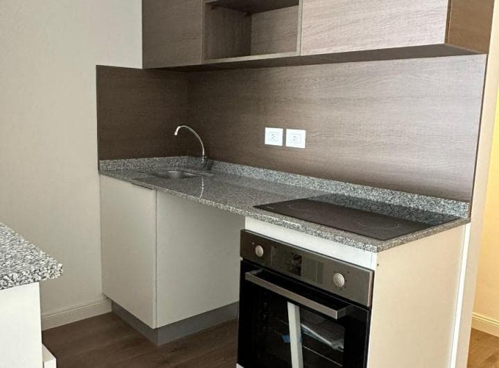 Venta. Depto de 1 Ambiente. Frente, Balcon, Virrey Arredondo y Cabildo. - 3
