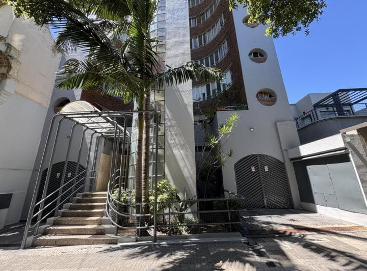 Departamento 2 Dorm. con Cochera - Zona Parque Urquiza - 5
