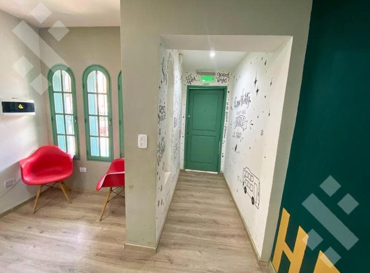 Venta Casa 4 Dorm. con Cochera, Balcon y Quincho - Sta. Genoveva - Nqn Capital - 5