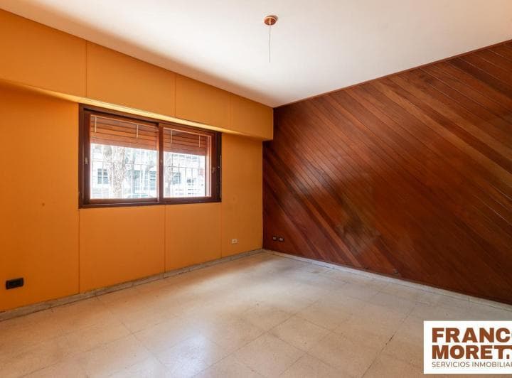 Casa en Esquina con Terraza y Garage con Posibilidad de Edificar en Saavedra - 3