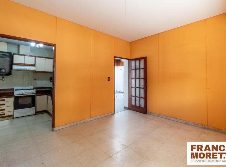 Casa en Esquina con Terraza y Garage con Posibilidad de Edificar en Saavedra - 5
