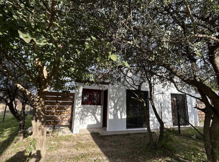 Casa en Venta de 2 Dorm. en Lomas del Chañar, Río Ceballos - 2