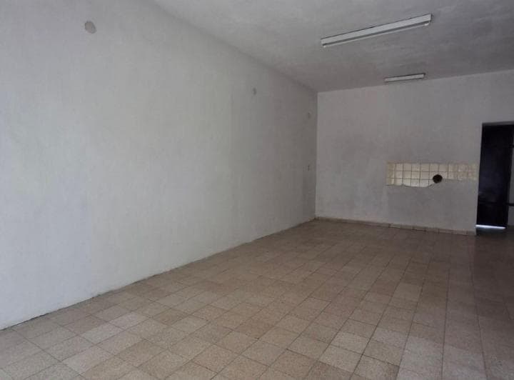 Local Comercial con 67 m² Construidos en Venta en Granadero Baigorria - 3