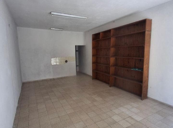 Local Comercial con 67 m² Construidos en Venta en Granadero Baigorria - 4