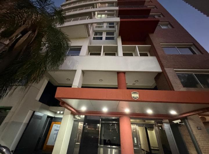 En Venta | Departamento 2 Dorm. con Cochera | Lattuca: Jujuy 1300, Rosario | 5 Ambientes | 2 - 3