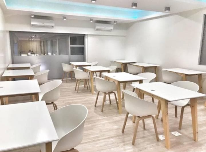 Alquiler/ Venta de Exclusivas Oficinas en La Galería del Hotel Alvear - 2