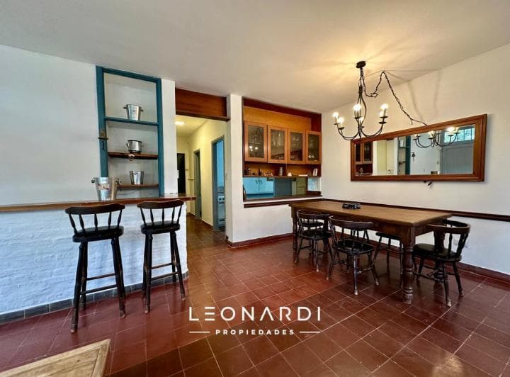 Casa con Pileta en Venta en Escobar - ID 6077 - 2