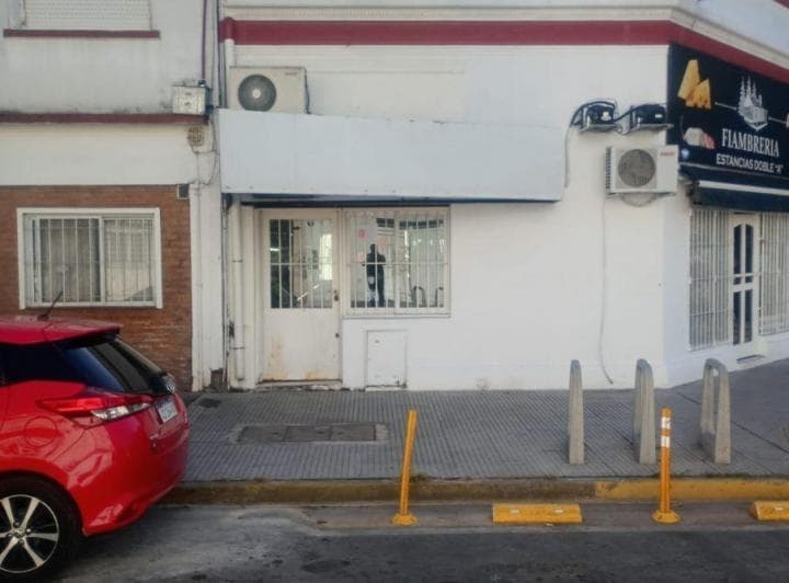 Venta Locales con Renta Av La Plata, Santo Lugares - 5