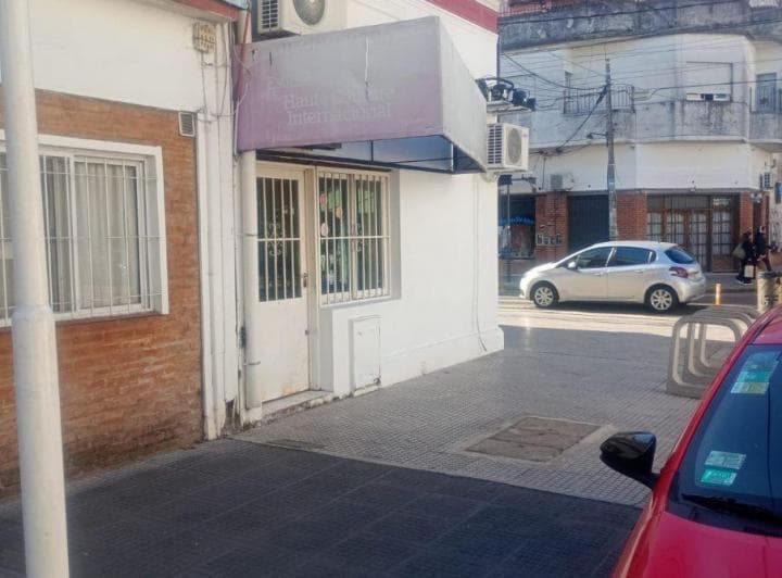 Venta Locales con Renta Av La Plata, Santo Lugares - 4