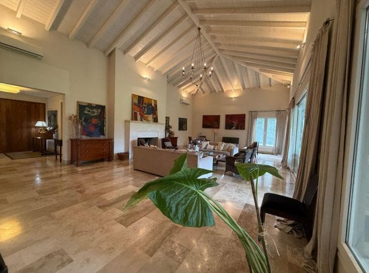 Casa en Alquiler - 2