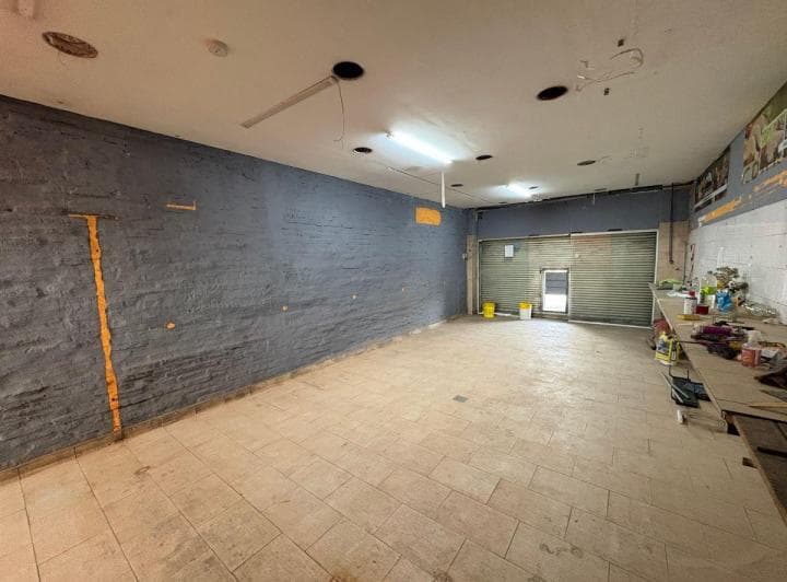 Local Comercial en Alquiler - 60 m² - Muy Buena Ubicación - Morón Sur - 2