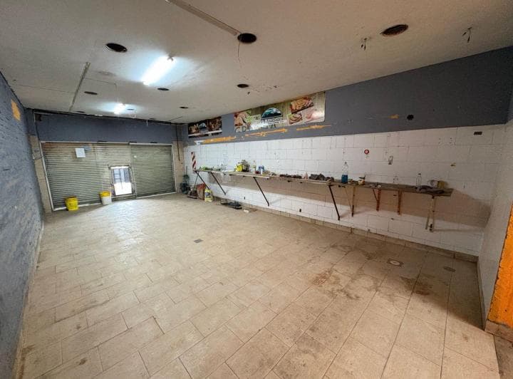 Local Comercial en Alquiler - 60 m² - Muy Buena Ubicación - Morón Sur - 5