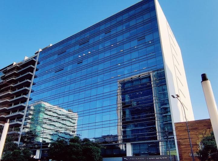 Oficina Lista Para Entrar Sobre Av del Libertador - 2