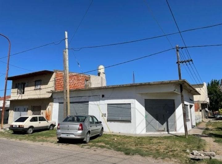 Venta de 3 Locales Comerciales en Av 137 y 524 - San Carlos - 3