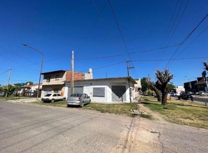 Venta de 3 Locales Comerciales en Av 137 y 524 - San Carlos - 2
