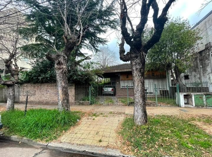 Lote Terreno Edificio en El Centro de Ituzaingó Norte 485 m² - 3