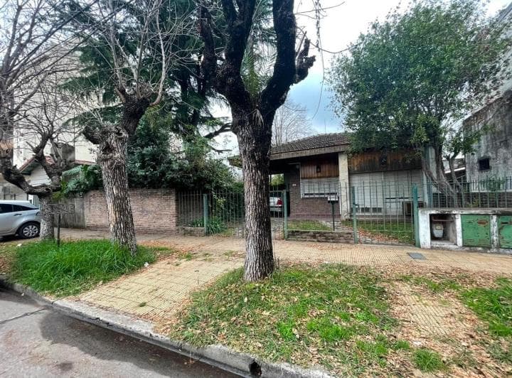 Lote Terreno Edificio en El Centro de Ituzaingó Norte 485 m² - 2