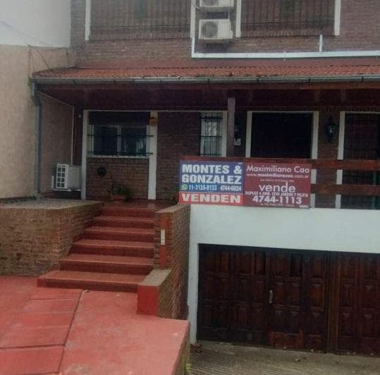 Hermoso Duplex en Venta Sobre Av Libertador en Punta Chica - 2