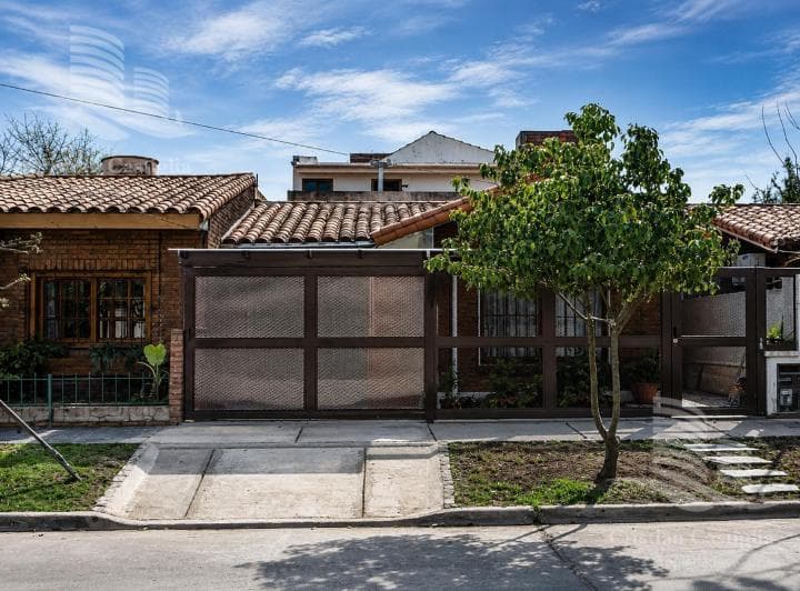 Venta - Casa 3/tres Ambientes, Planta Baja - Martínez, San Isidro - 2