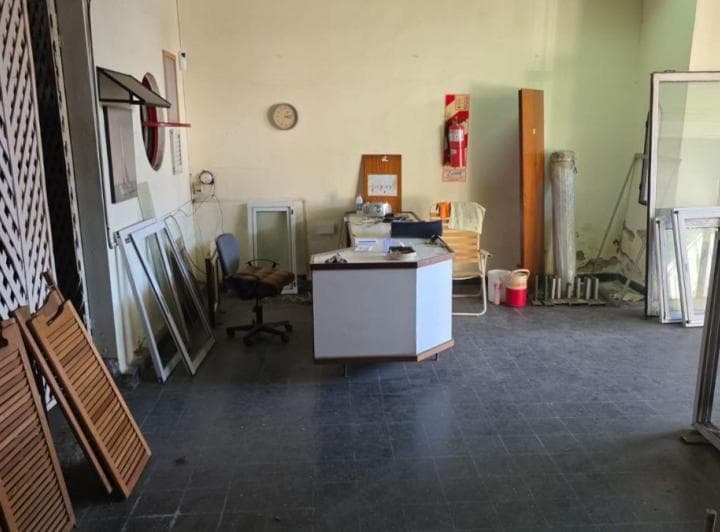 Venta de Importante Local Comercial con Amplio Salón en Villa Lynch - 4