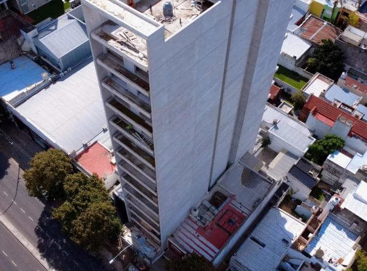 Departamento Construcción - Venta - 1 Dormitorio - Frente - 45 m - Pozo - Av 7 - La Plata - 4