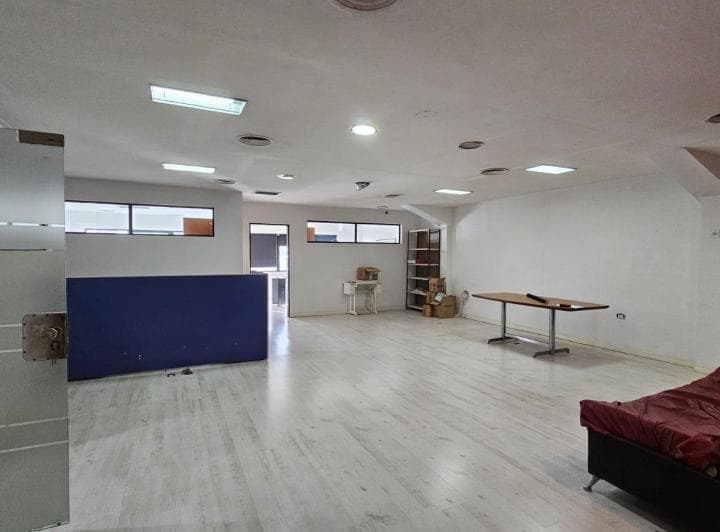 Alquiler Oficina de 200 m² en Moron - 5